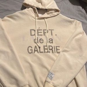 Vanilla Dept De La Galerie hooded , worn 2 times mint condition.